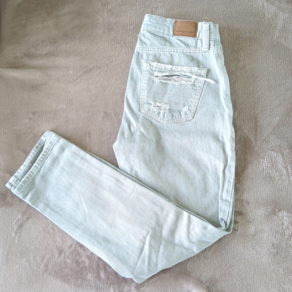 American Eagle Mom Jeans